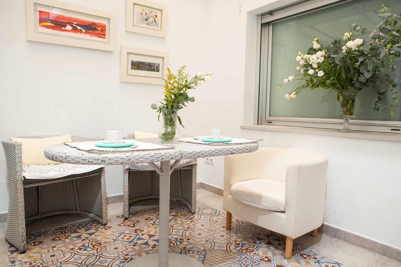 Charming Apartment With Pool And Garage Sevilla Dış mekan fotoğraf